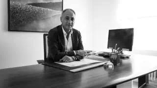 1 Thierry Manos